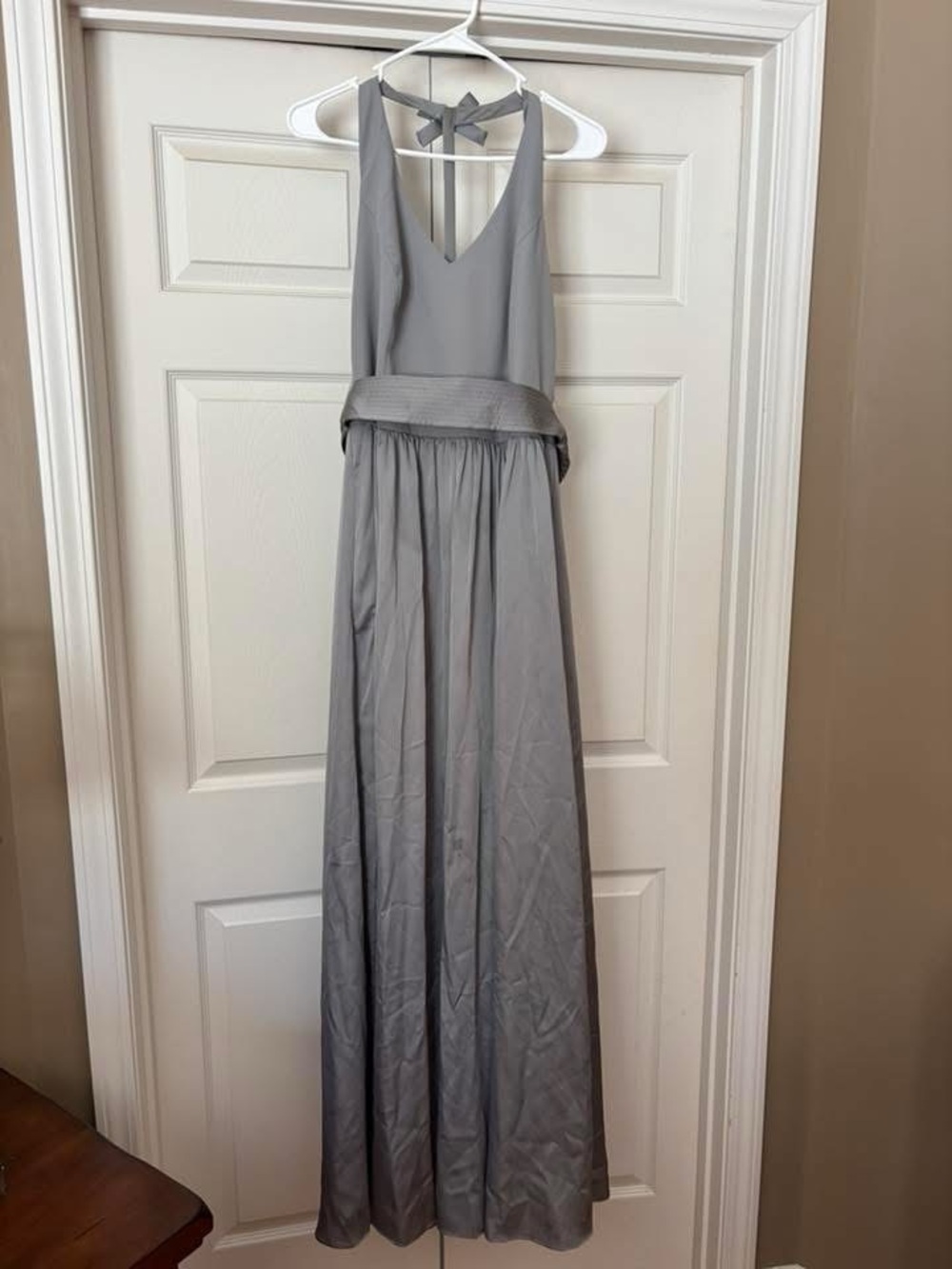 Elegant Gray V-Neck Halter Evening Dress
